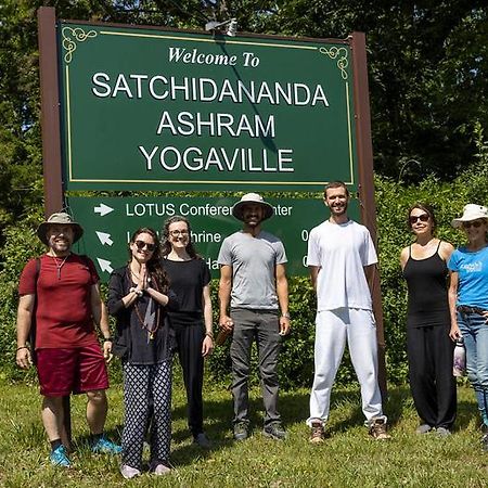 Yogaville Buckingham Exterior foto